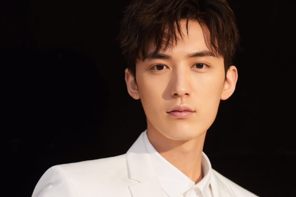《错嫁世子妃》张沫兮饰演和亲公主阿里娅?搭档青年演员常喆宽?