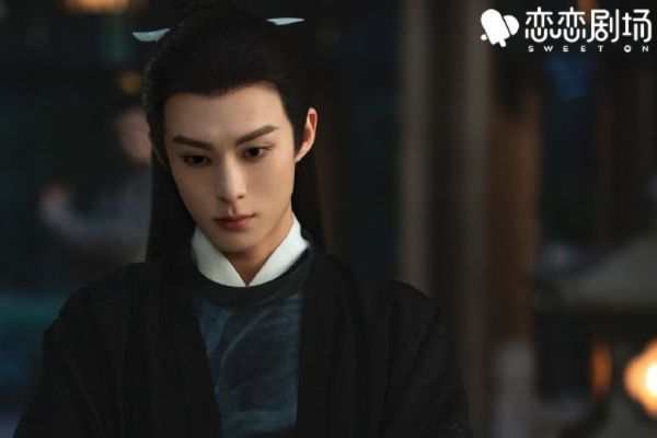 《苍兰诀》虞书欣饰演小兰花真实身份?小兰花和东方青苍一吻纠葛?