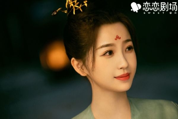 《苍兰诀》虞书欣饰演小兰花真实身份?小兰花和东方青苍一吻纠葛?