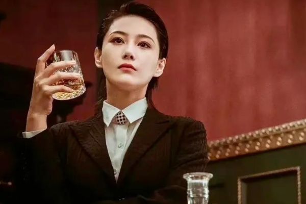《迷航昆仑墟》崔胭脂为何暗中相助丁云齐?崔胭脂的真实身份是?