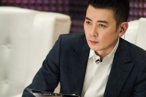 《看万山红遍》冯白杨扮演者保剑锋作品介绍?冯白杨最后结局如何?