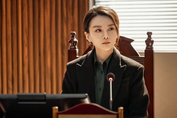 《底线》李芳凝因为什么决定拿起法律武器?李芳凝性骚然案胜诉?