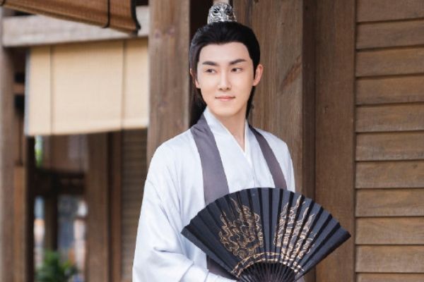 《沉香重华》电视剧故事剧情介绍?应渊渣爹玄夜教他追女孩经验?