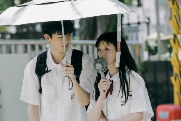 轻喜剧《见面吧就现在》播出时间追剧日历?三对CP最终结局如何?