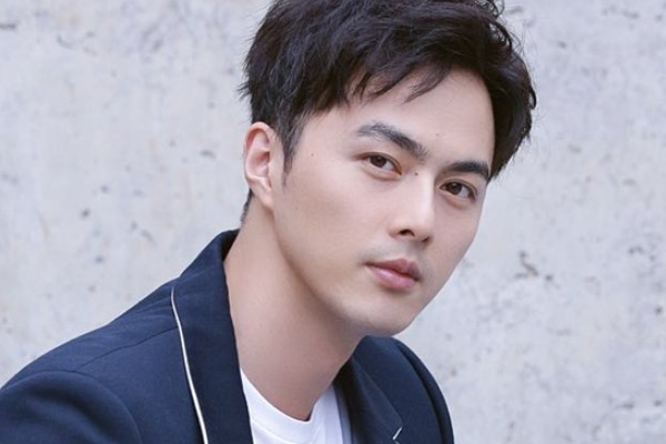 《战火中的青春》叶祖新饰演少年叶润名?演员叶祖新有哪些作品?