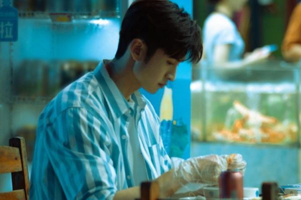 《最遥远的距离》电视剧故事剧情介绍?原著小说作者张小娴介绍?