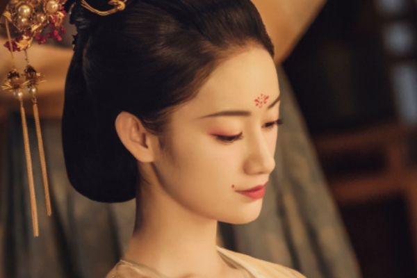 《苍兰诀》赤地女子是上古战神要遭惩罚?妖市主人喜欢自己师父?
