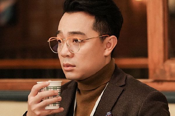 月光变奏曲12集剧情：江与诚表白初礼 老苗挖苦初礼